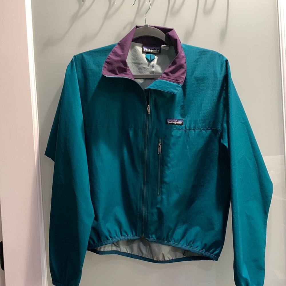 Patagonia Bundle! Women’s small vintage jacket and Men’s XXS sweater